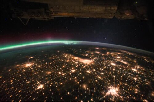 Aurora borealis over Portland, Oregon